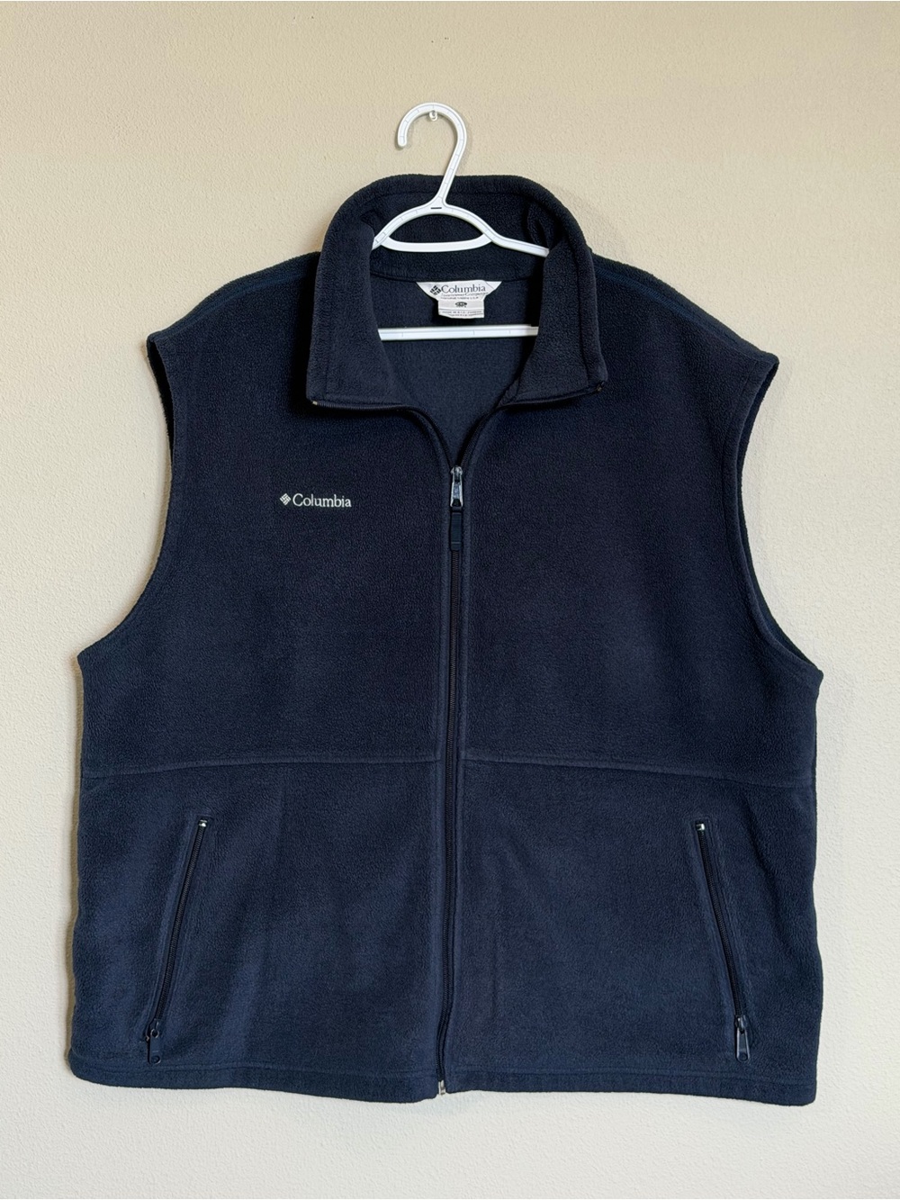Columbia Men's Dark Navy Fleece Vest, size 2XL